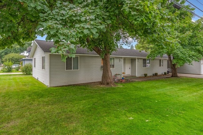 Photo - 2 bed 1 bath Rancher duplex