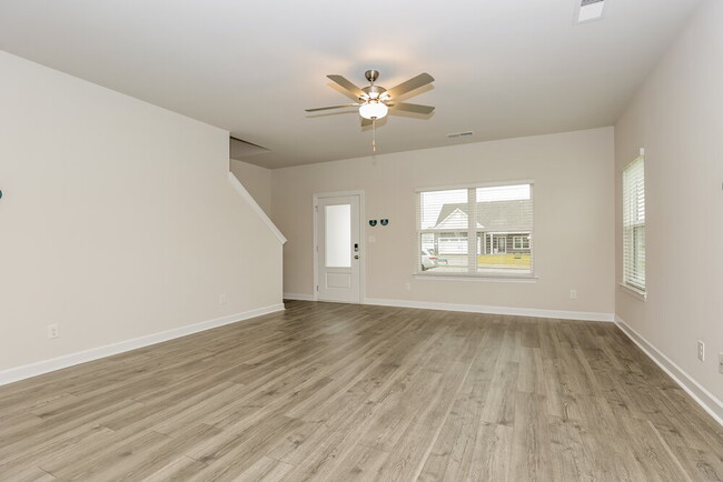 Photo - 2401 Valverde Wy