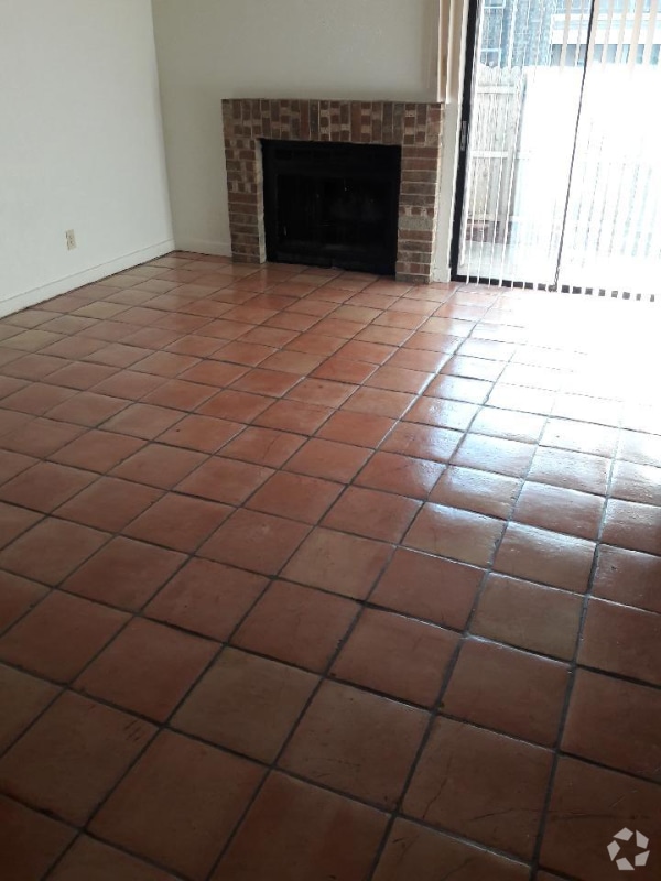 Building Photo - 2227 Madison Dr Rental