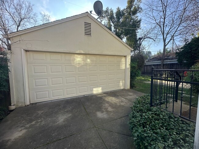 Photo - 4 Bedroom 3 Bathroom Land Park Home