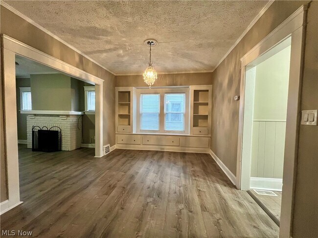 Photo - 1265 Marlowe Ave