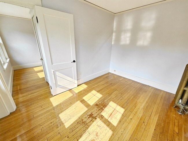 19 Rowe St Unit .