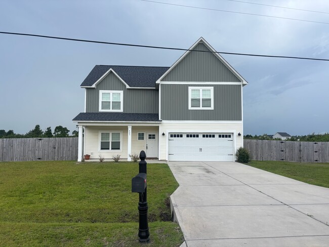 Building Photo - 423 Elgin Rd