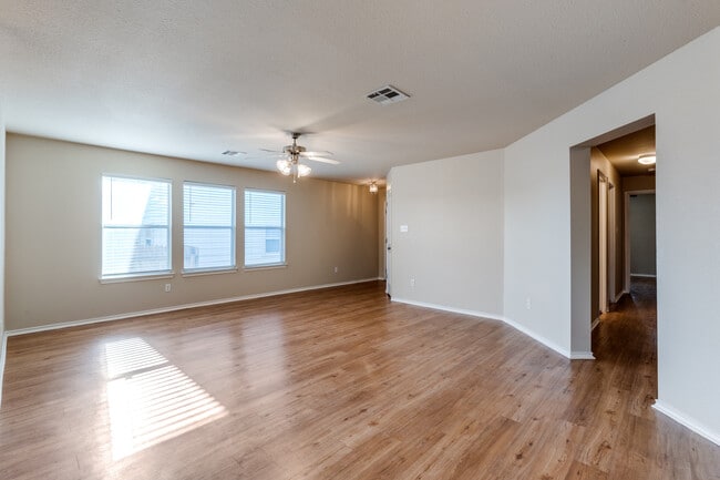 Photo - 361 Prickly Pear Dr