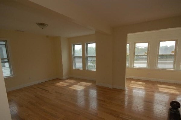 Photo - 142 Lincoln St Apartment Unit 2
