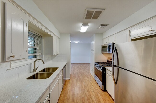 Photo - 7115 Drowsy Pine Dr