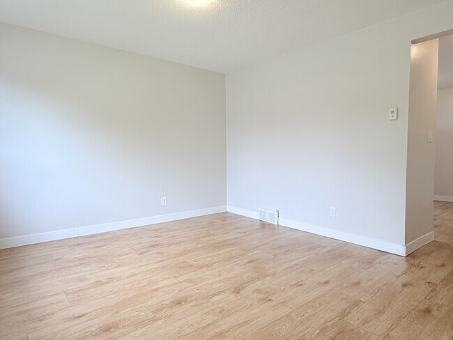 Photo - 225 Queen St Unit 3
