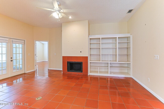 Photo - 1561 Stonebriar Rd