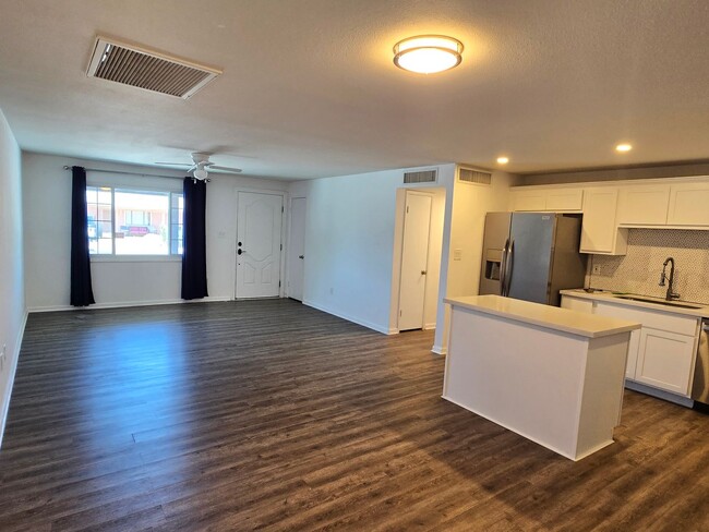 Photo - 3-bedroom by New Re-developed Paradise Val...