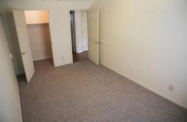 Photo - 1662 Summit St Unit C3