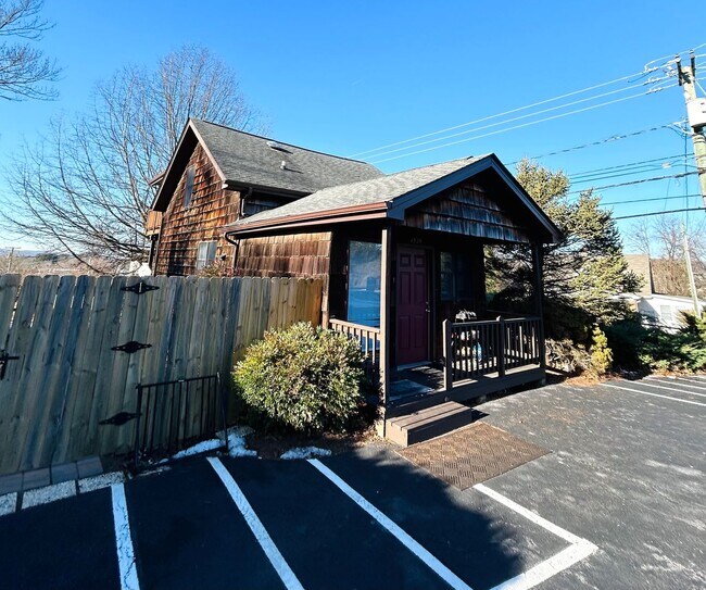 Photo - Beautiful Bungalow Home Located in Blacksburg