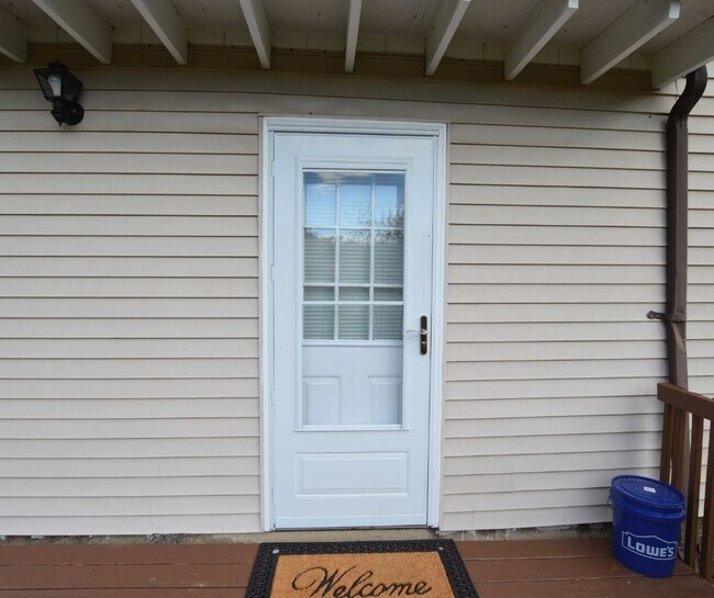 Photo - 523 Fostertown Rd