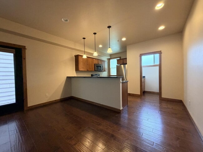 Photo - Beautiful 2 Bed, 1.5 Bath Townhouse with Bridger Views, Pets OK! Unit D