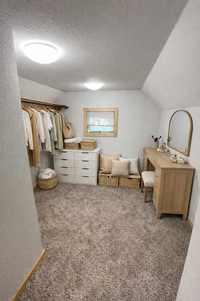 Photo - 2315 Oakes Ave Unit Upper