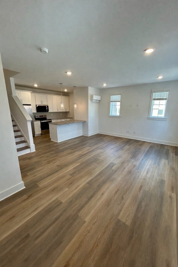 Photo - 326 Mulberry Ter