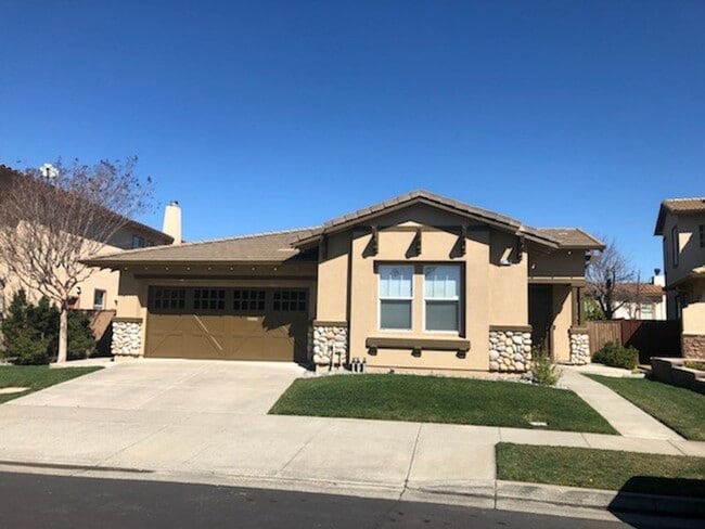 Photo - 877 Emerald Hills Cir House
