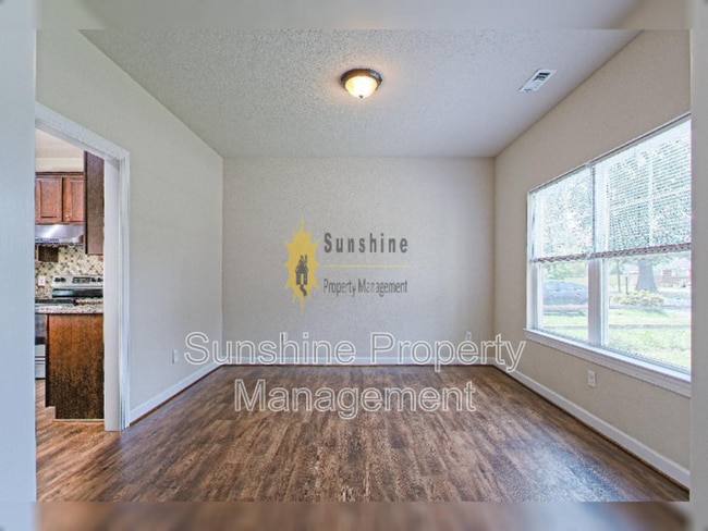 Photo - 2723 Rodgers St