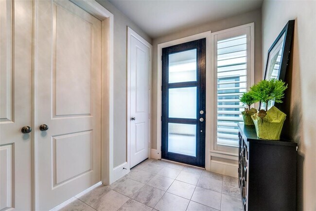 Photo - 423 T C Jester Blvd