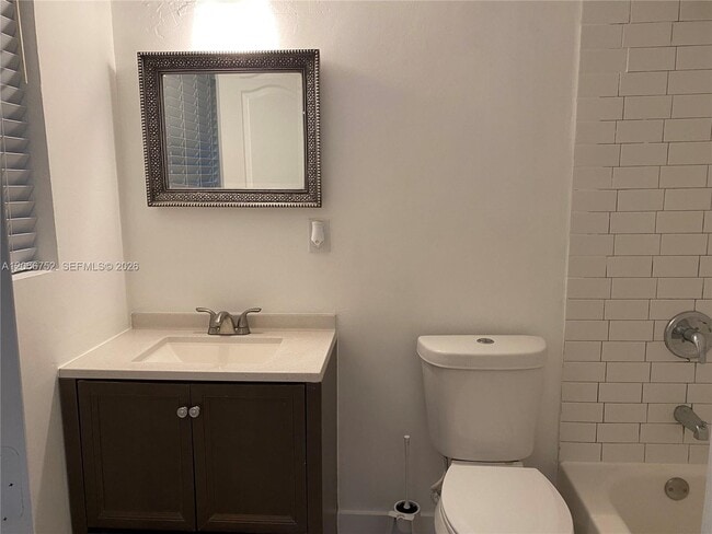 Photo - 1 Edgewater Dr Unit 103