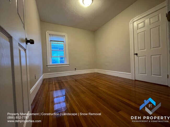 Photo - 216 Hope St Unit 2