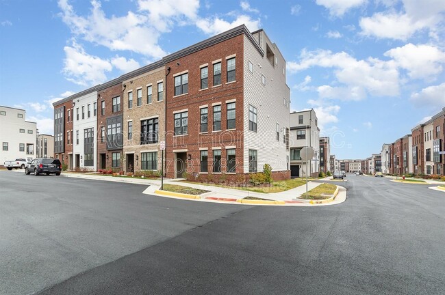 Building Photo - 22230 Philanthropic Dr