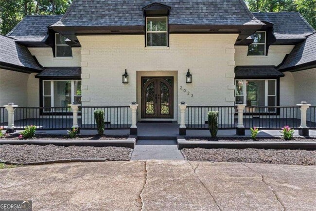 Photo - 2023 Stoneleigh Dr