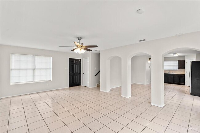 19 Thunderbird Ave