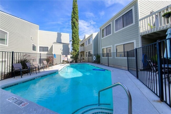 Photo - 5801 Thunderbird St Unit B-20