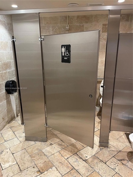 Photo - 100 Lincoln Rd Unit 833