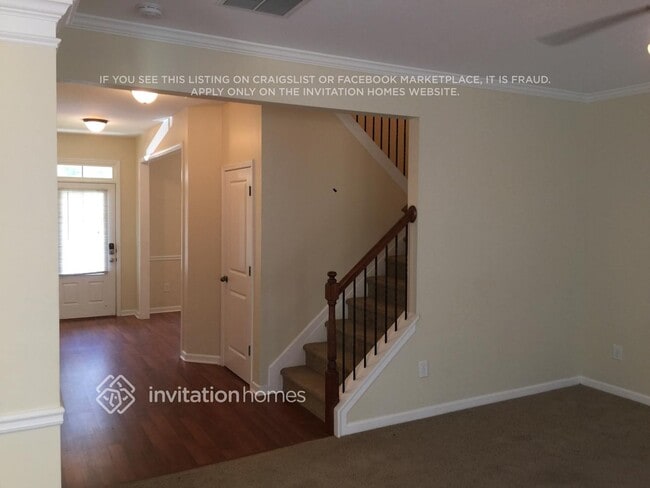 Photo - 261 Ascott Ln