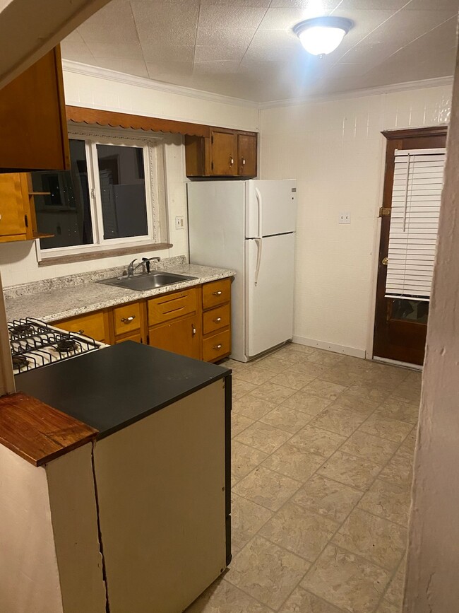 Kitchen - 7192 Shannon Rd Casa