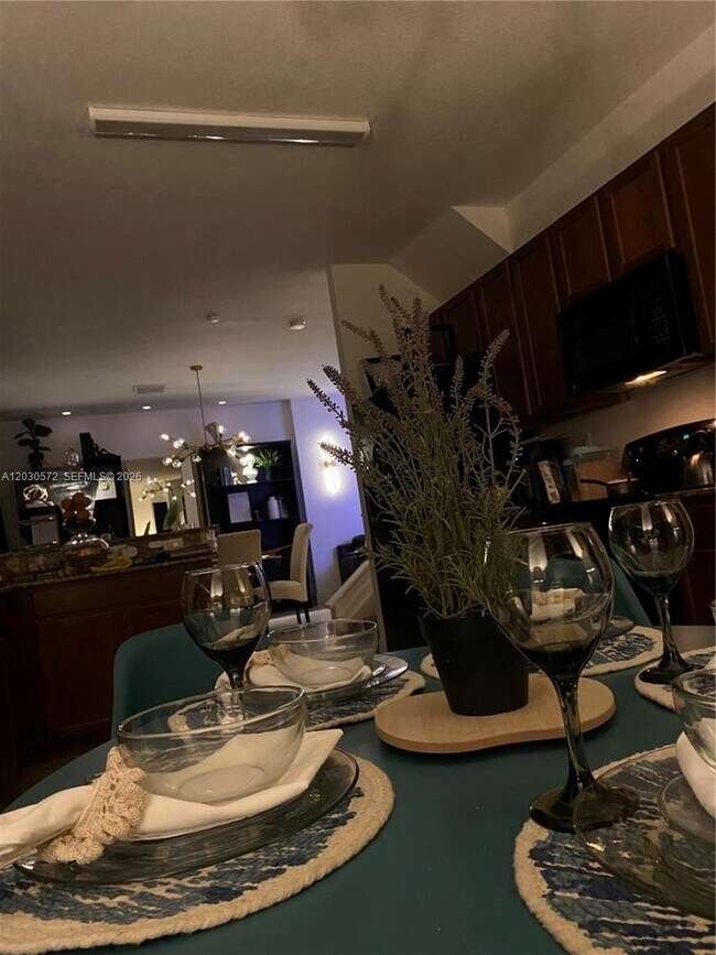 Photo - 657 SE 31st Ave