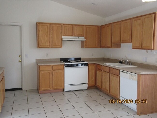 Photo - 2820 Wickieup Ave