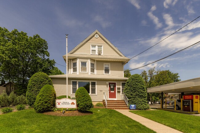 Building Photo - 105 Miln St Rental