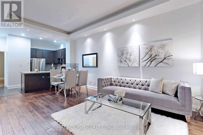 Photo - 8 Wellesley St E Unit 301