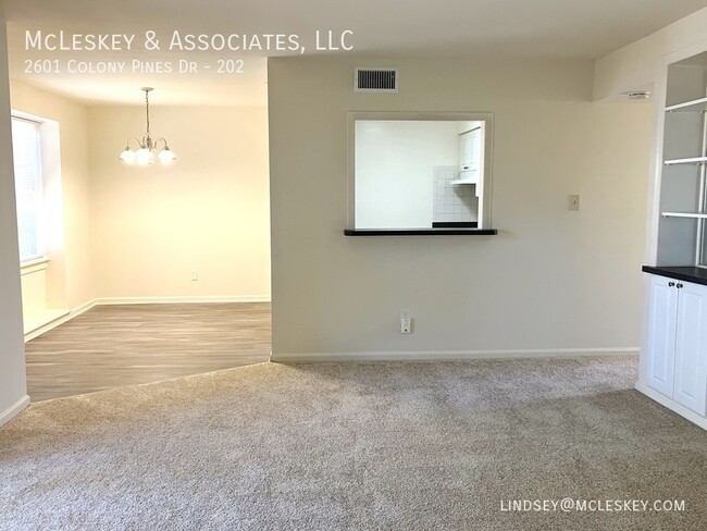 Photo - Colony Pines Apartments Unit 202