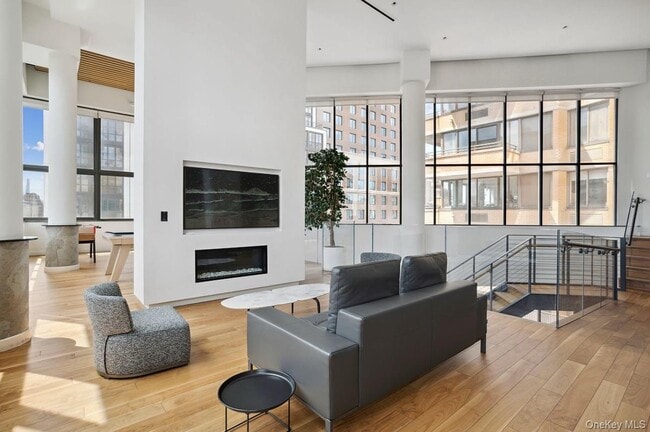 Photo - 275 W 96th St Unidad 11F