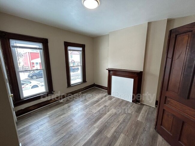 Photo - 168 Grove Ave