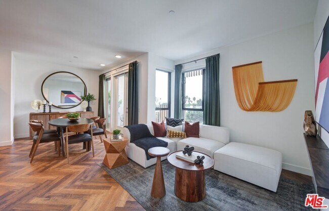 Photo - 1250 N Fairfax Ave Unidad 411