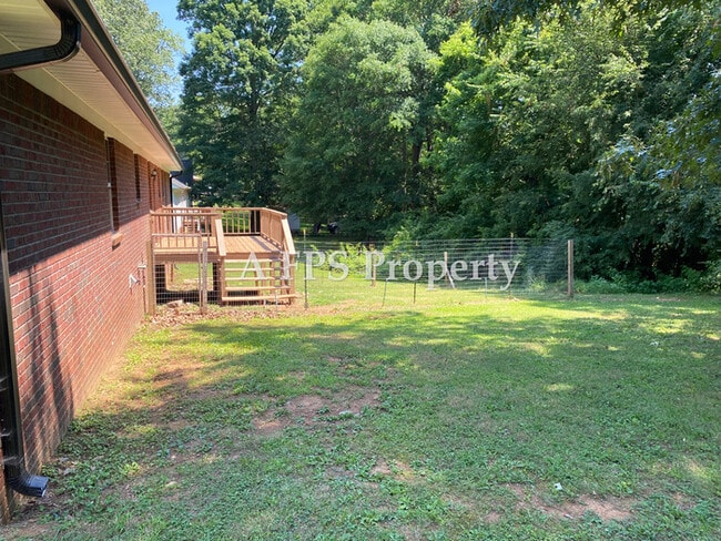 Photo - 184 Pine St SW