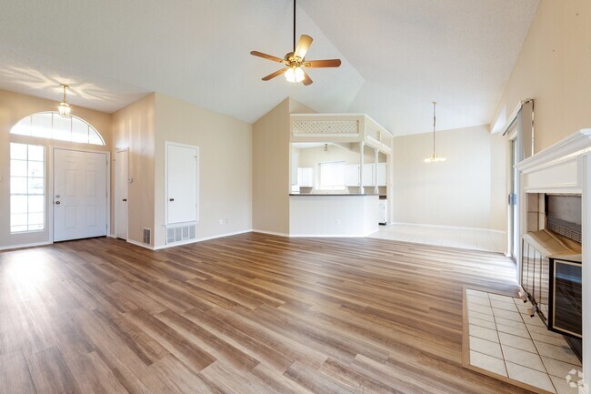 Building Photo - Hurry! Single story home in the popular W...