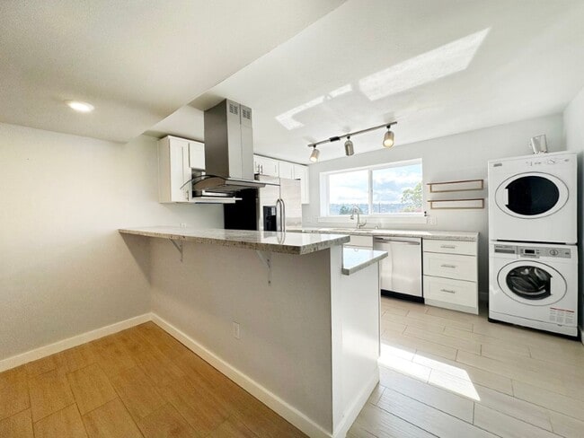 Photo - 300 NW 47th St