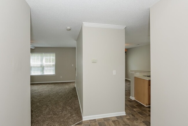 Photo - 2112 Highland Park Dr