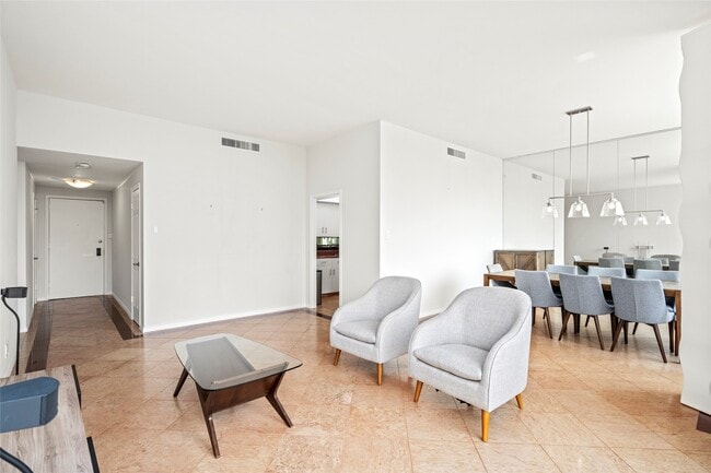 Photo - 14 Greenway Plz Unit 26O