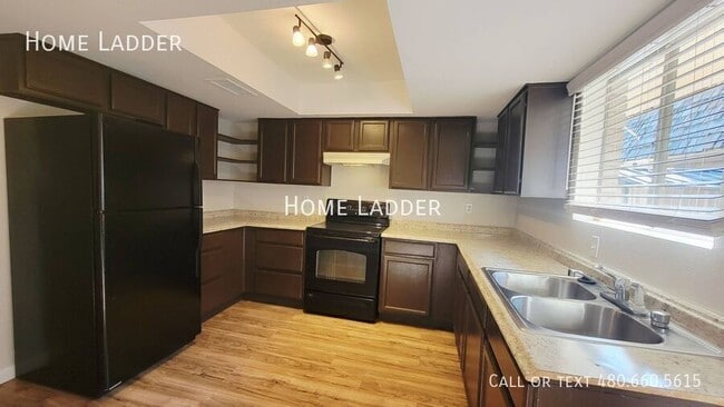 Photo - 1147 W Drummer Ave