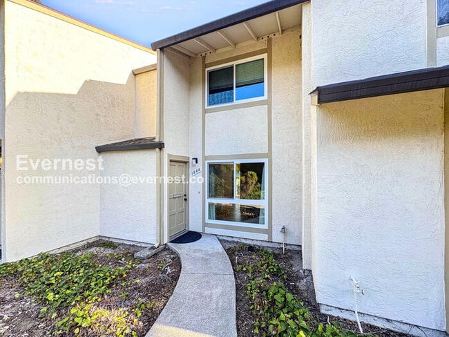 Building Photo - 1844 Tesoro Ct