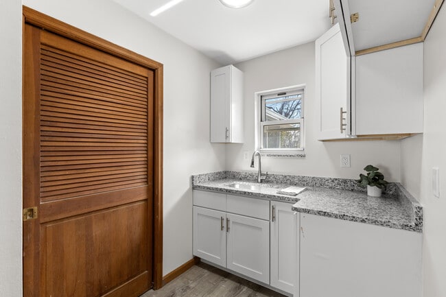 Photo - 223 N Dellwood Ave