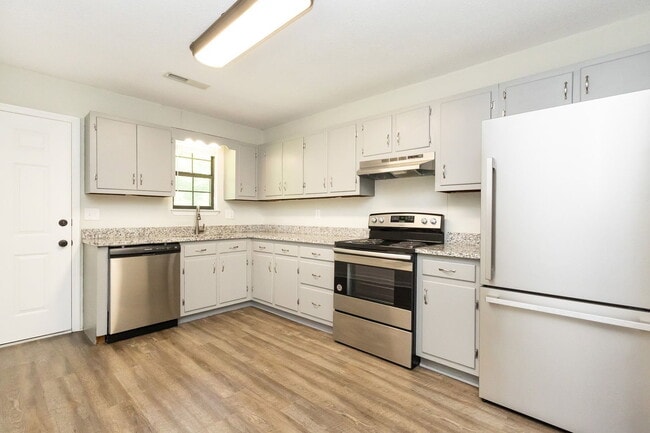 Photo - 1418 Baggett Rd