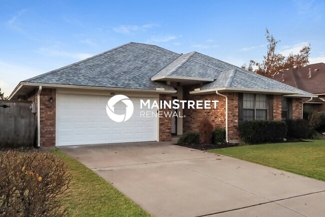 Photo - 3 Bedroom Pet-Friendly Home in Edmond, OK ...