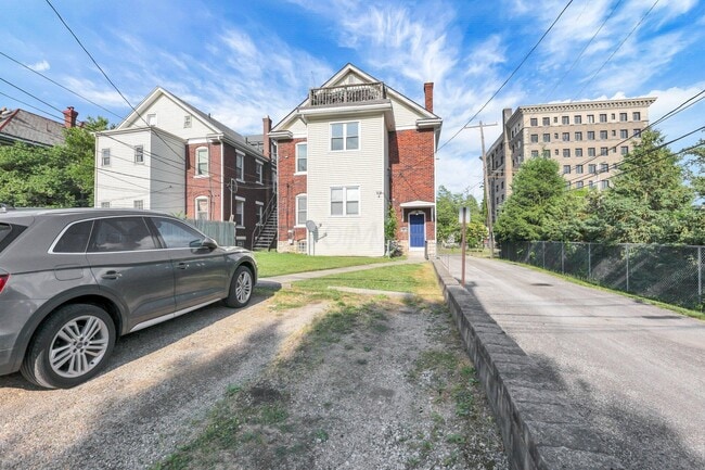 Photo - 29 Winner Ave Unit 27